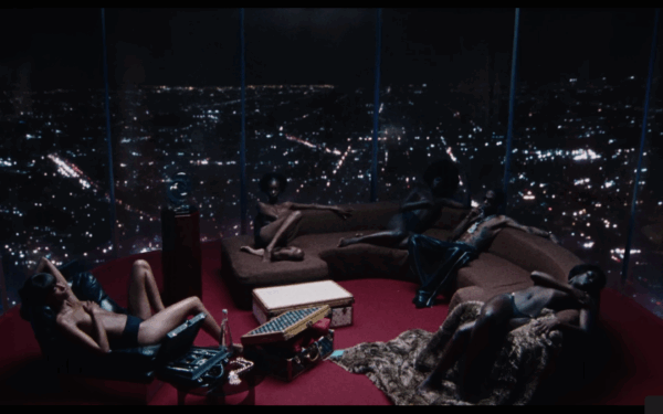 TRAVIS SCOTT – DUMBO